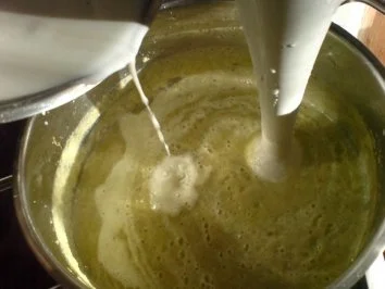Rezept: Broccolicremesuppe Bild Nr. 9 Broccolicremesuppe - Rezept - Bild Nr. 9