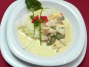 Rotes Hühnercurry mit Bambus und Strohpilzen - Rezept