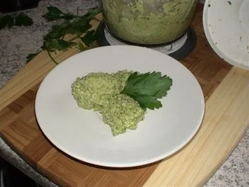 Walnuss-Petersilie-Pesto - Rezept