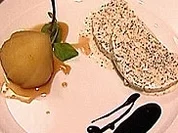 Mohneisparfait mit Honigbirnen - Rezept