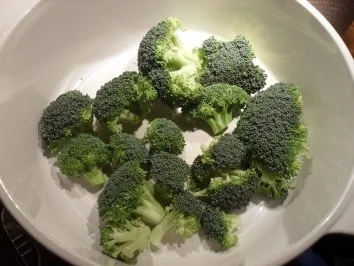 Rezept: Broccolicremesuppe Bild Nr. 2 Broccolicremesuppe - Rezept - Bild Nr. 2