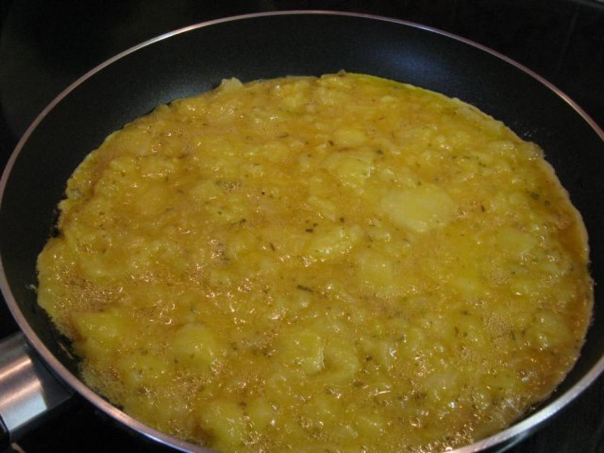 Tortilla de patatas - spanisches Kartoffelomelett - Rezept - Bild Nr. 6