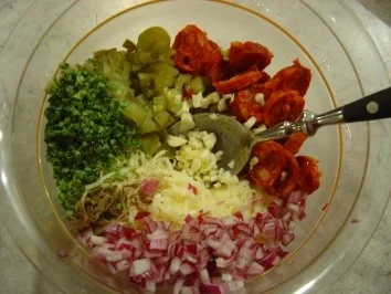 Käsesalat mit Chorizowurst... - Rezept - Bild Nr. 3