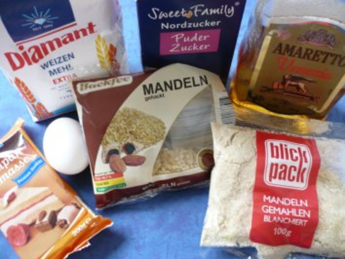 Marzipanplätzchen mit gehackten Mandeln - Rezept