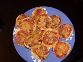 Gaby´s schnelle Geburtstags-Minipizzen - Rezept