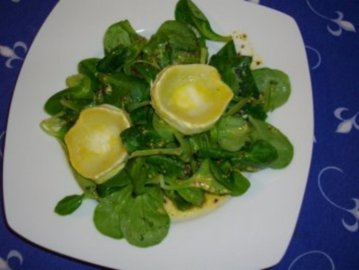 Feldsalat Mit Gebratenem Ziegenkase Rezept Kochbar De