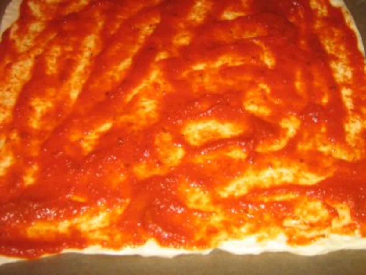 Pizza  Mista mit Schinken und  Thunfisch - Rezept - Bild Nr. 3