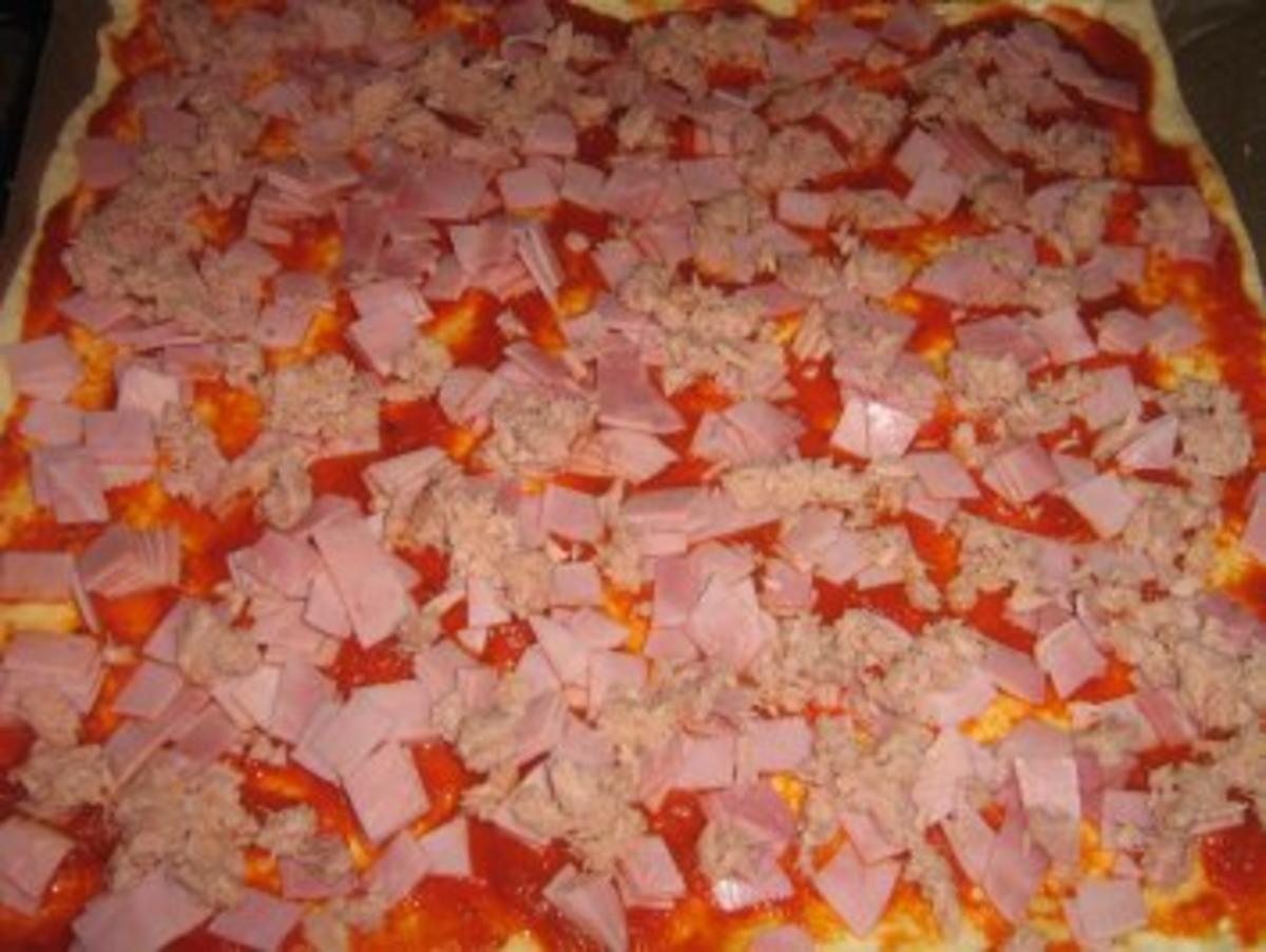 Pizza  Mista mit Schinken und  Thunfisch - Rezept - Bild Nr. 4