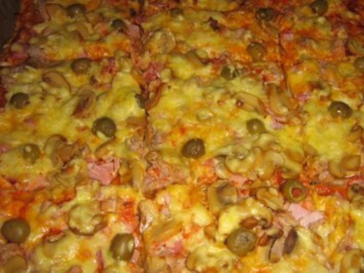 Pizza  Mista mit Schinken und  Thunfisch - Rezept - Bild Nr. 8