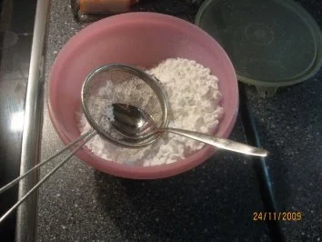 Süße Hefe-Schnecken mit Schoko Tropfen - Rezept - Bild Nr. 10