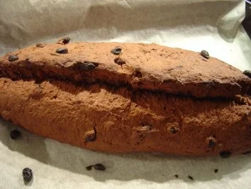 Rezept: "Premiere" Schoko-Marzipan-Stollen mit Rumrosinen Bild Nr. 7 "Premiere" Schoko-Marzipan-Stollen mit Rumrosinen - Rezept - Bild Nr. 7