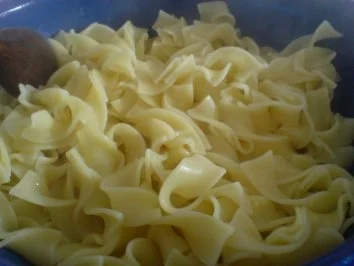 Bandnudeln in Rahmsoße mit Geflügelleber - Rezept - Bild Nr. 19