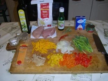 Rezept: Hühnerbrustfilet in Safran-Bierteig mit Sahnegemüse und Mienudeln Bild Nr. 3 Hühnerbrustfilet in Safran-Bierteig mit Sahnegemüse und Mienudeln - Rezept - Bild Nr. 3