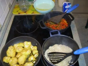 Rezept: Hühnerbrustfilet in Safran-Bierteig mit Sahnegemüse und Mienudeln Bild Nr. 9 Hühnerbrustfilet in Safran-Bierteig mit Sahnegemüse und Mienudeln - Rezept - Bild Nr. 9