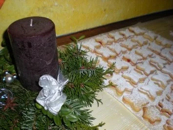 Rezept: Plätzchen/Kekse: klassische Mürbteigplätzchen - Terrassenpläzchen Plätzchen/Kekse: klassische Mürbteigplätzchen - Terrassenpläzchen - Rezept