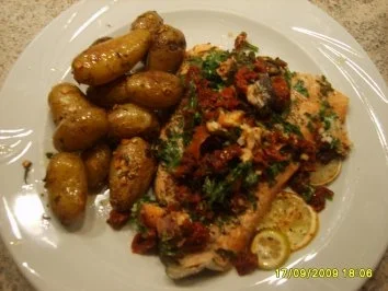 Rezept: Mediterran gefüllter Lachs Mediterran gefüllter Lachs - Rezept