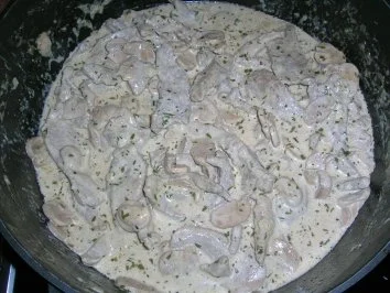 Kalbsgeschnetzeltes mit Champignons und selbstgemachten Rösti - Rezept - Bild Nr. 3