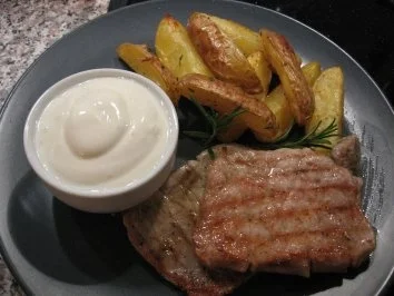 Schweinesteak mit Backofenkartoffeln und Sourcremedip - Rezept - Bild Nr. 4