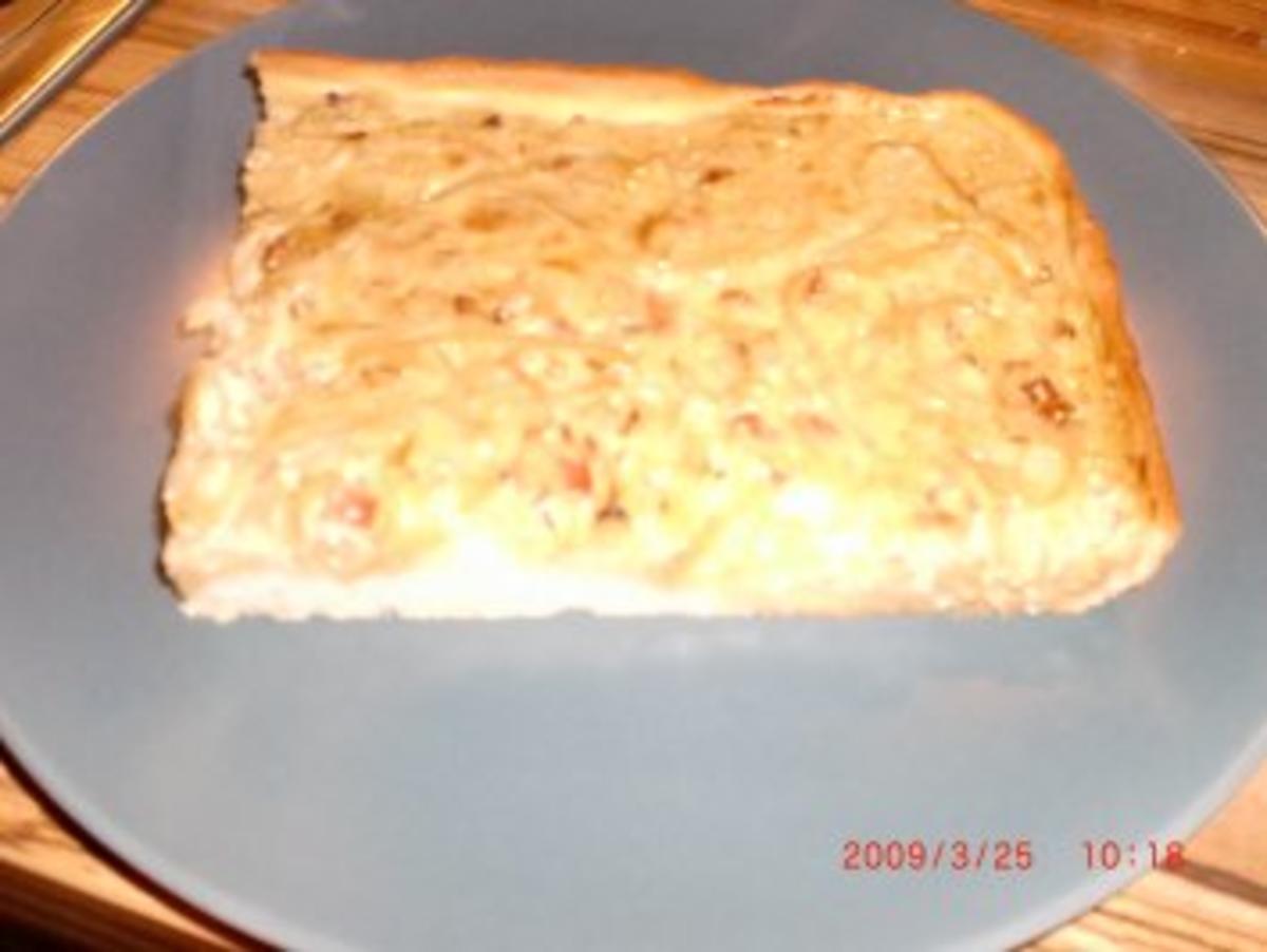 Snack: Zwiebel-Knoblauch-Speckkuchen - Rezept