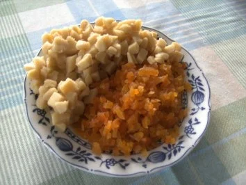 Rezept: Walnuß-Aprikosen-Konfekt Bild Nr. 3 Walnuß-Aprikosen-Konfekt - Rezept - Bild Nr. 3