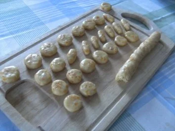 Rezept: Walnuß-Aprikosen-Konfekt Bild Nr. 4 Walnuß-Aprikosen-Konfekt - Rezept - Bild Nr. 4