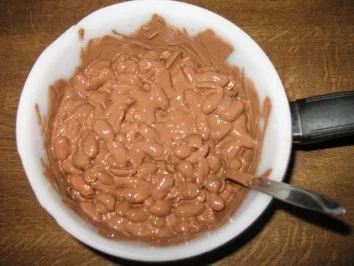 Rezept: Erdnussberge Bild Nr. 3 Erdnussberge - Rezept - Bild Nr. 3