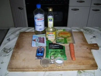 Rezept: Sauerkraut-Schinkensalat mit Käsestreifen Bild Nr. 2 Sauerkraut-Schinkensalat mit Käsestreifen - Rezept - Bild Nr. 2