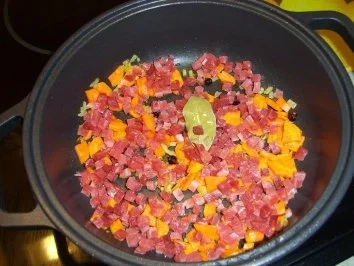 Rezept: Sauerkraut-Schinkensalat mit Käsestreifen Bild Nr. 4 Sauerkraut-Schinkensalat mit Käsestreifen - Rezept - Bild Nr. 4