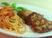 Rezept: Piccata Milanese mit Nudeln in Tomatensauce Piccata Milanese mit Nudeln in Tomatensauce - Rezept