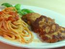 Piccata Milanese mit Nudeln in Tomatensauce - Rezept