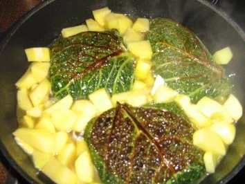 Rezept: Wirsingpäckchen mit Kartöffelchen aus einem Topf Bild Nr. 4 Wirsingpäckchen mit Kartöffelchen aus einem Topf - Rezept - Bild Nr. 4