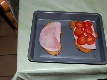 Putenschnitzel mit Schinken Tomaten und Käse überbacken - Rezept - Bild Nr. 5