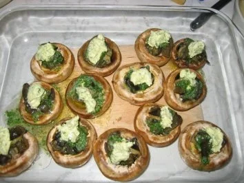 Rezept: Weinbergschnecken - Forestiere - broiled ohne Schneckenhaeuser - Was kann ich sagen - Rezept vom Franzoesischen Restaurant in Epcot- Disney Bild Nr. 2 Weinbergschnecken - Forestiere - broiled ohne Schneckenhaeuser - Was kann ich sagen - Rezept vom Franzoesischen Restaurant in Epcot- Disney - Rezept - Bild Nr. 2