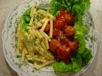 Rezept: Zigeuner-Hack-Bällchen im Salatbett... einfach und schnell... Zigeuner-Hack-Bällchen im Salatbett... einfach und schnell... - Rezept