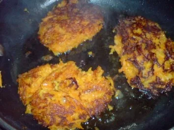 Rezept: Gemüsebratlinge mit Schnittlauchdip Bild Nr. 25 Gemüsebratlinge mit Schnittlauchdip - Rezept - Bild Nr. 25