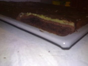 Rezept: Marzipan/Saure Sahne Blechkuchen Bild Nr. 3 Marzipan/Saure Sahne Blechkuchen - Rezept - Bild Nr. 3