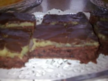 Rezept: Marzipan/Saure Sahne Blechkuchen Marzipan/Saure Sahne Blechkuchen - Rezept