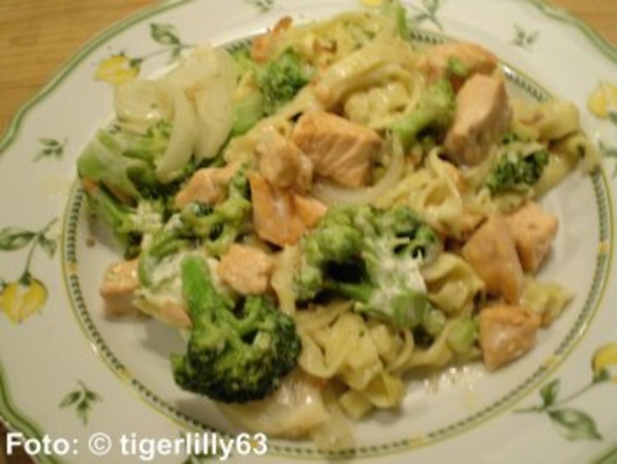 Tagliatelle mit Broccoli und Lachs - Rezept - Bild Nr. 2