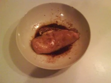 Geflügel: Chili-Hähnchenbrustfilet mit Chilinudeln und Käse-Chilisoße - Rezept - Bild Nr. 2