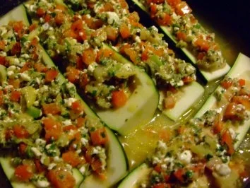 Zucchini mit Gemüsefüllung - Rezept - Bild Nr. 3