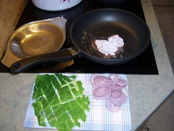 Gänseleber an Wirsing-Zwiebelsauce - Rezept - Bild Nr. 4