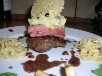 Rinderfilet mit Olivencreme und Parmesantaler - HAUPTGERICHT - unser Essen zum 1. Advent - Rezept