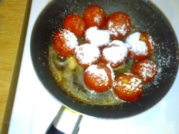 Rezept: Pikante Hühnchenbrustsreifen an glasierten Tomaten mit Reis Bild Nr. 3 Pikante Hühnchenbrustsreifen an glasierten Tomaten mit Reis - Rezept - Bild Nr. 3