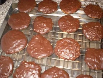 Rezept: Elisenlebkuchen Elisenlebkuchen - Rezept