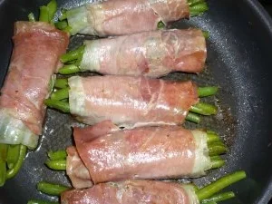 Rezept: Gegrillte Lammkeule mit Serranoschinkenböhnchen Bild Nr. 6 Gegrillte Lammkeule mit Serranoschinkenböhnchen - Rezept - Bild Nr. 6