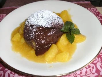 Halbflüssiger Schokoladenkuchen mit Gewürzorangen - Rezept
