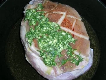 Rezept: Spanferkelkeule toskanische Art mit Kräutern und Kartoffel-Oliven-Röllchen HAUPTSEPEISE Bild Nr. 4 Spanferkelkeule toskanische Art mit Kräutern und Kartoffel-Oliven-Röllchen HAUPTSEPEISE - Rezept - Bild Nr. 4