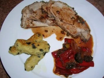 Rezept: Spanferkelkeule toskanische Art mit Kräutern und Kartoffel-Oliven-Röllchen HAUPTSEPEISE Spanferkelkeule toskanische Art mit Kräutern und Kartoffel-Oliven-Röllchen HAUPTSEPEISE - Rezept