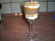 Mascarpone-Mousse-au-Chocolate im Glas mit Amarettinibrösel  NACHSPEISE - Rezept