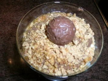 Mascarpone-Mousse-au-Chocolate im Glas mit Amarettinibrösel  NACHSPEISE - Rezept - Bild Nr. 2